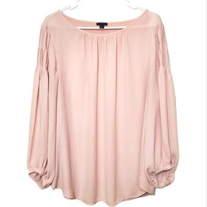 Women's Ann Taylor blush colored blouse size xl